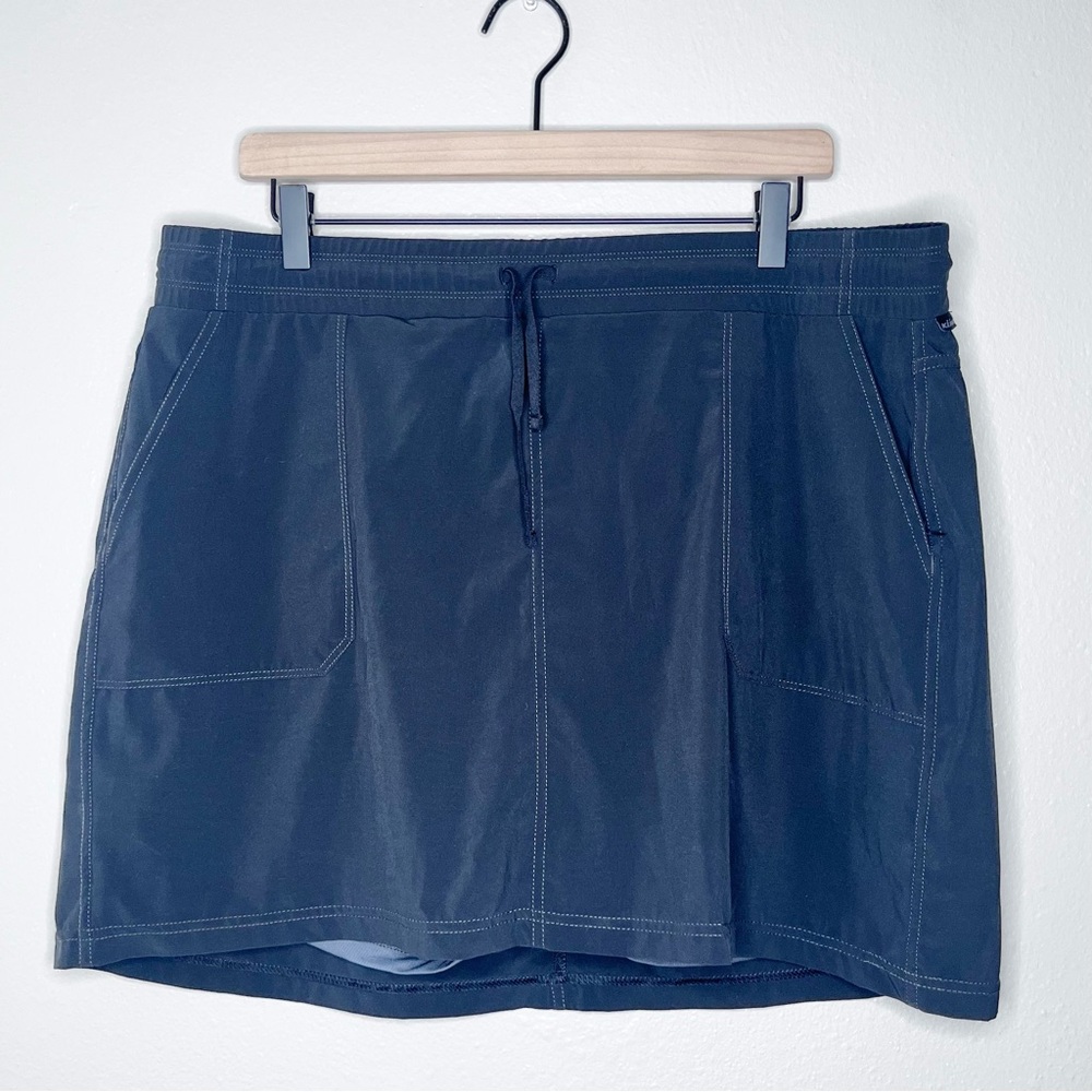 Kuhl Women's Black Vantage Skort XL Drawcord Outdoor Hiking Summer Zip Pocket